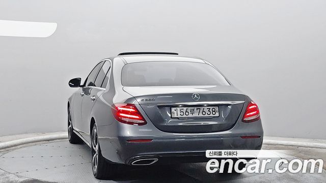 Mercedes-Benz E-Class W213 E250 Avantgarde - фото 1