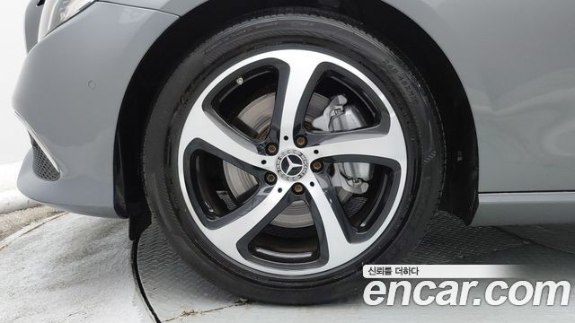 Mercedes-Benz E-Class W213 E250 Avantgarde - фото 4