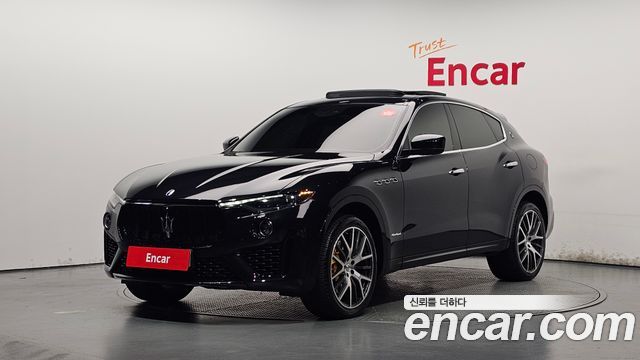 Maserati Levante 3.0 S AWD GranSport - фото 0