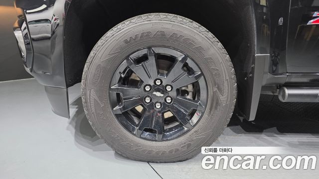 Chevrolet (GM Daewoo) Colorado Real New 3.6 Z71-X Midnight 4WD - фото 4