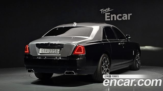 Rolls-Royce Ghost 6.6 V12 - фото 1