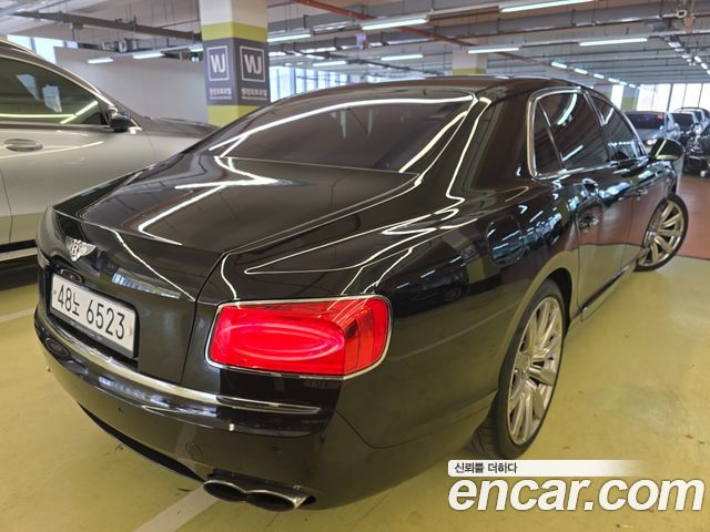 Bentley Flying Spur 2-го поколения 4.0 - фото 1