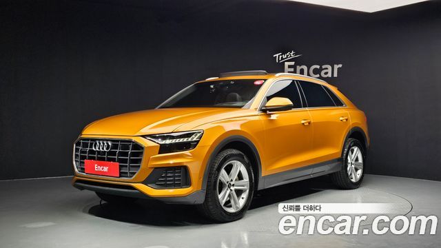 Audi Q8 45 TDI Quattro Premium - фото 0