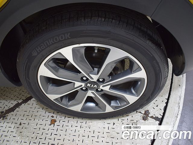 Kia Stonic 1.4 Prestige - фото 4