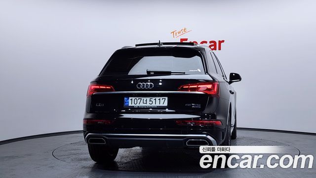 Audi Q5 FY 45 TFSI Quattro Premium - фото 3