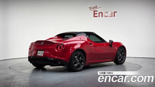 Alfa Romeo 4C 1.7 Spider - фото 1