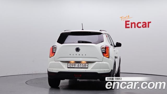SsangYong Tivoli Diesel 1.6 2WD V5 - фото 3