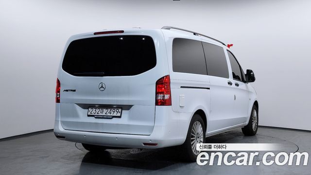 Mercedes-Benz V-Class 2.0 W447 - фото 1
