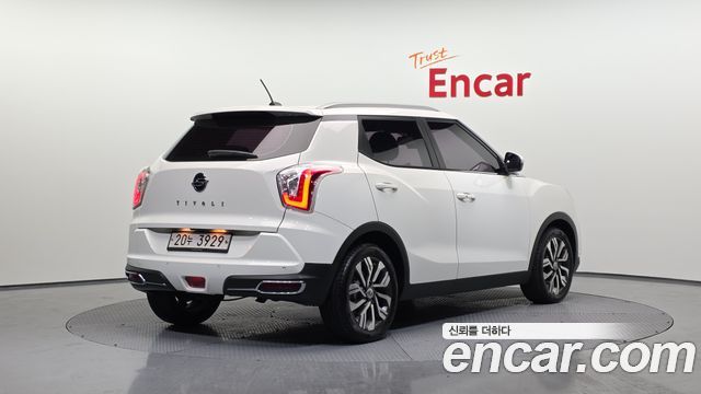 SsangYong Tivoli Armour Diesel VX 2WD - фото 1