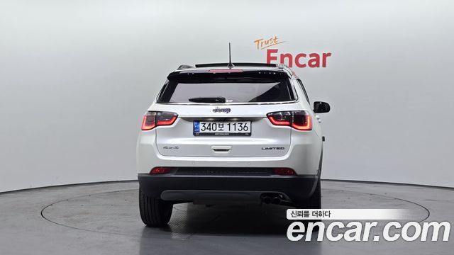 Jeep Compass 2-го поколения 2.4 Limited High AWD - фото 3