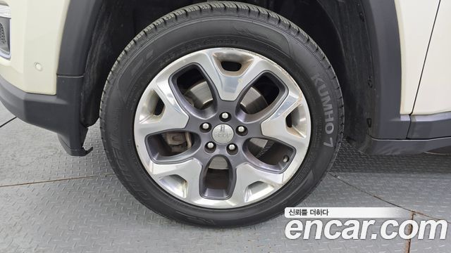 Jeep Compass 2-го поколения 2.4 Limited High AWD - фото 4