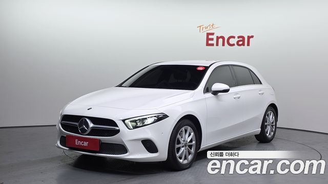 Mercedes-Benz A-Class W177 A220 Hatchback - фото 0