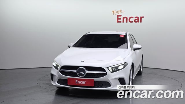 Mercedes-Benz A-Class W177 A220 Hatchback - фото 2