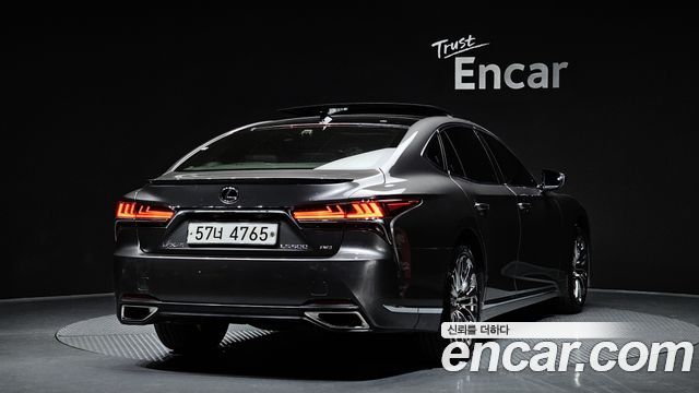 Lexus LS 500 3.5 Luxury AWD - фото 1