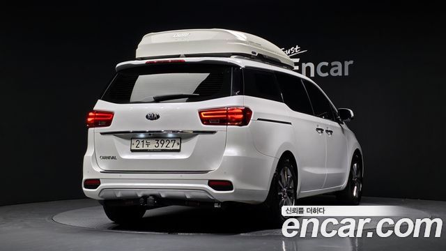 Kia Carnival New 9-Seater Noblesse Special - фото 1
