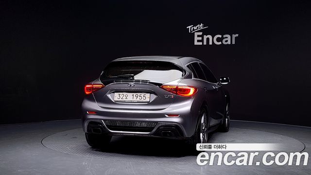 Infiniti Q30 2.0 Premium - фото 3