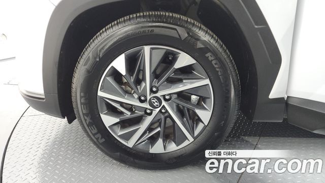 Hyundai Tucson NX4 Gasoline 1.6 Turbo 4WD Premium - фото 4