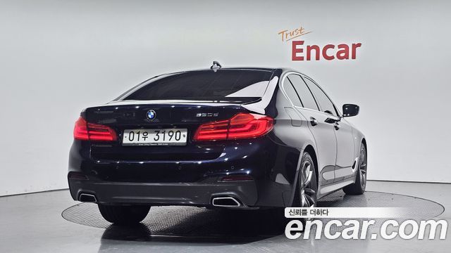 BMW 5 Series G30 520d M Sport package - фото 1