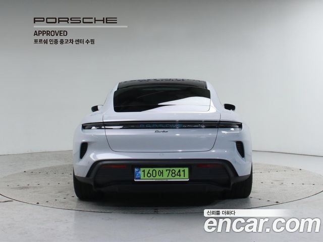 Porsche Taycan Turbo - фото 3
