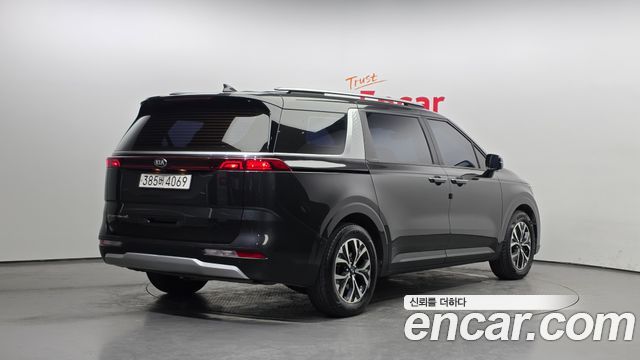 Kia Carnival 4-го поколения 9-Seater Prestige - фото 1
