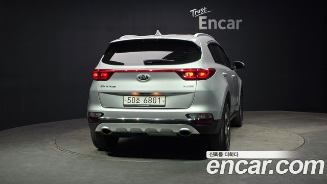Kia Sportage The Bold Diesel 2.0 2WD Prestige - фото 3
