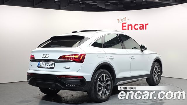 Audi Q5 FY 40 TDI Quattro Sportback - фото 1