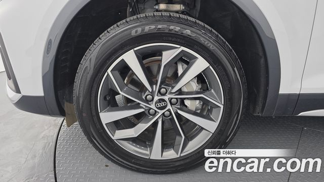 Audi Q5 FY 40 TDI Quattro Sportback - фото 4