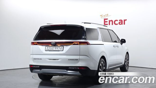 Kia Carnival 4-го поколения 7-Seater Signature - фото 1