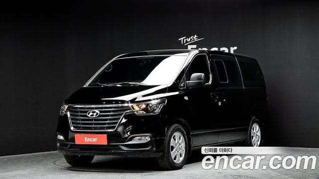 Hyundai Starex New Urban 9-Seater Premium - фото 0