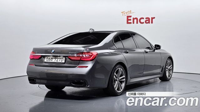 BMW 7 Series G11 740d xDrive M Sport - фото 1