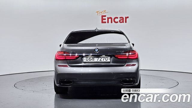 BMW 7 Series G11 740d xDrive M Sport - фото 3