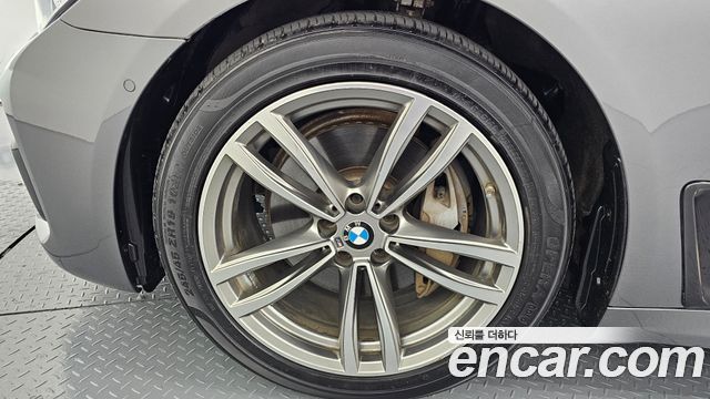 BMW 7 Series G11 740d xDrive M Sport - фото 4