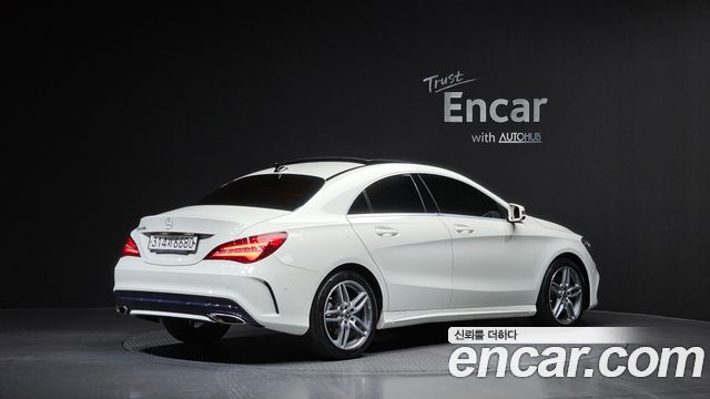 Mercedes-Benz CLA-Class C117 CLA220 AMG Line - фото 1
