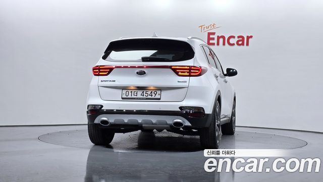 Kia Sportage The Bold Diesel 2.0 2WD Inteligent - фото 3