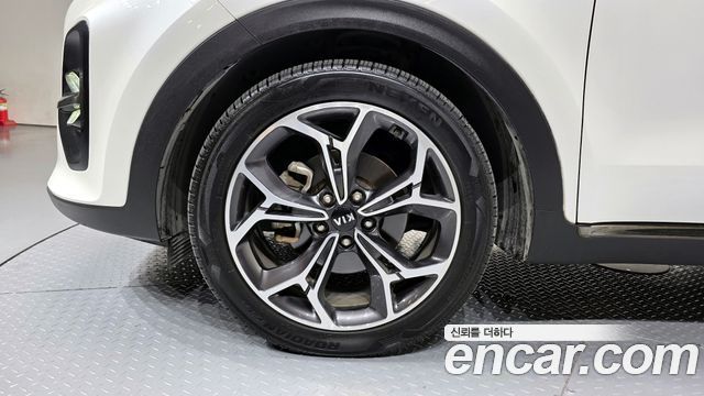 Kia Sportage The Bold Diesel 2.0 2WD Inteligent - фото 4