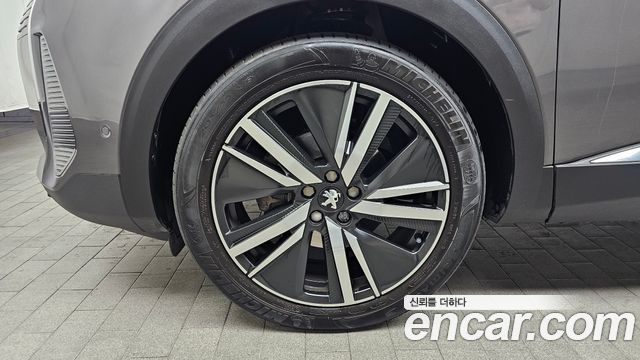 Peugeot 5008 2-го поколения 1.2 Pure Tech GT - фото 4