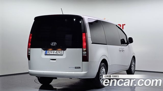 Hyundai Staria Cargo 3-Seater Modern - фото 1