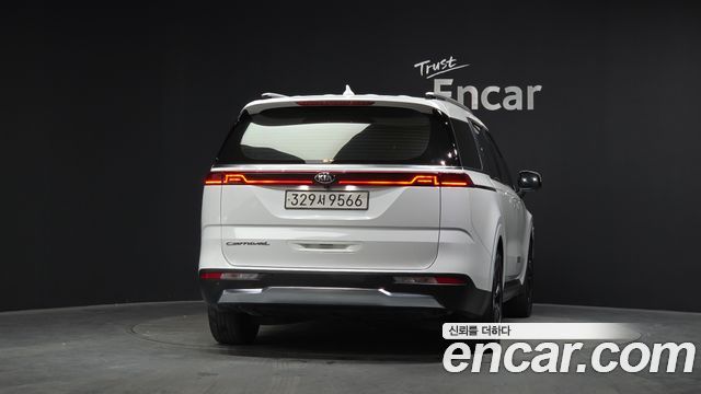 Kia Carnival 4-го поколения 9-Seater Signature - фото 3