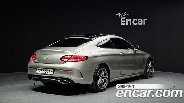 Mercedes-Benz C-Class W205 C200 Coupe - фото 1