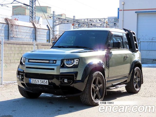 Land Rover Defender L663 90 D250 SE - фото 1