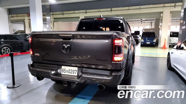 Dodge Ram Pick Up 5.7 - фото 3