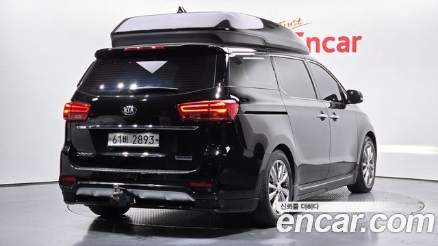 Kia Carnival New 9-Seater Hi-Limousine Noblesse Special - фото 1