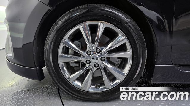 Kia Carnival New 9-Seater Hi-Limousine Noblesse Special - фото 4