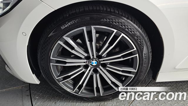 BMW 3 Series G20 320d M Sport - фото 4