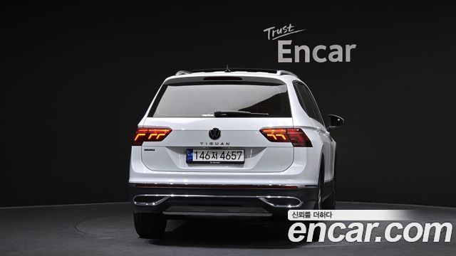 Volkswagen Tiguan Allspace 2.0 TSI Prestige - фото 3