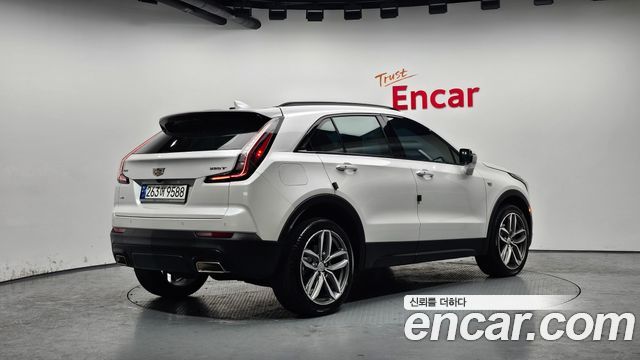 Cadillac XT4 2.0 Sport AWD - фото 1
