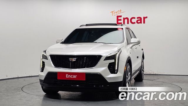 Cadillac XT4 2.0 Sport AWD - фото 2