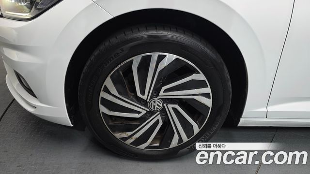 Volkswagen Jetta 7-го поколения 1.4 TSI Prestige - фото 4