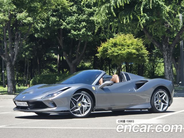 Ferrari F8 Spider 3.9 V8 - фото 0