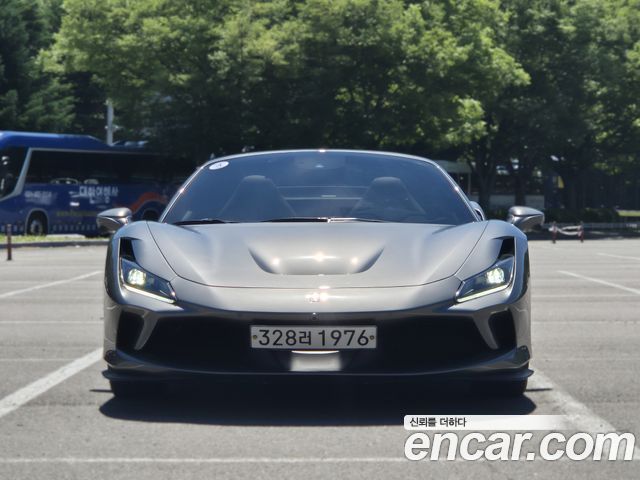 Ferrari F8 Spider 3.9 V8 - фото 2